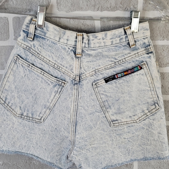 Paris Sport Club Vintage Acid Washed Cut Off Jean Shorts 80's Women's Size 5 - Picture 12 of 14